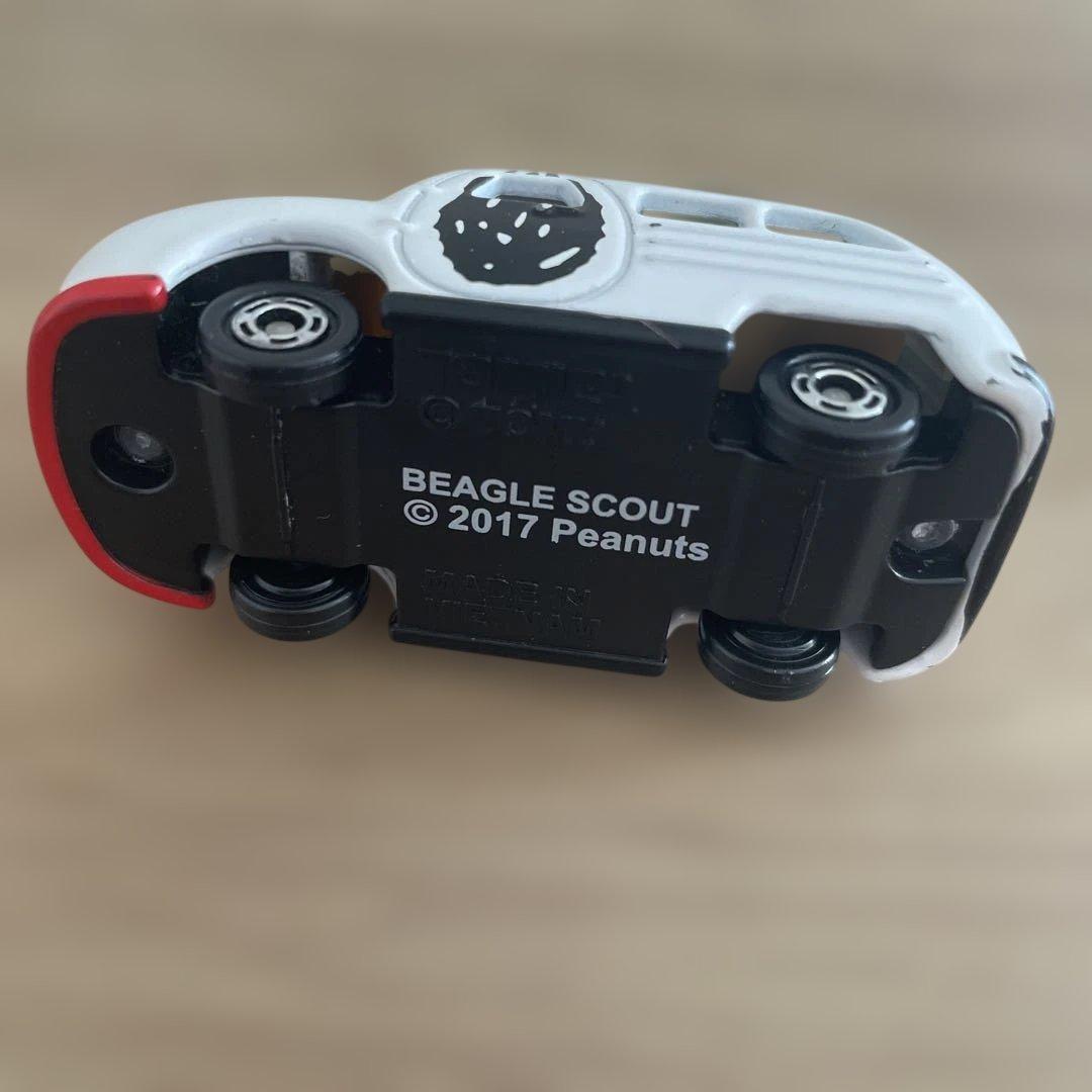 PEANUTS 50周年記念　トミカ　スヌーピー　SNOOPY 車　TOMICA