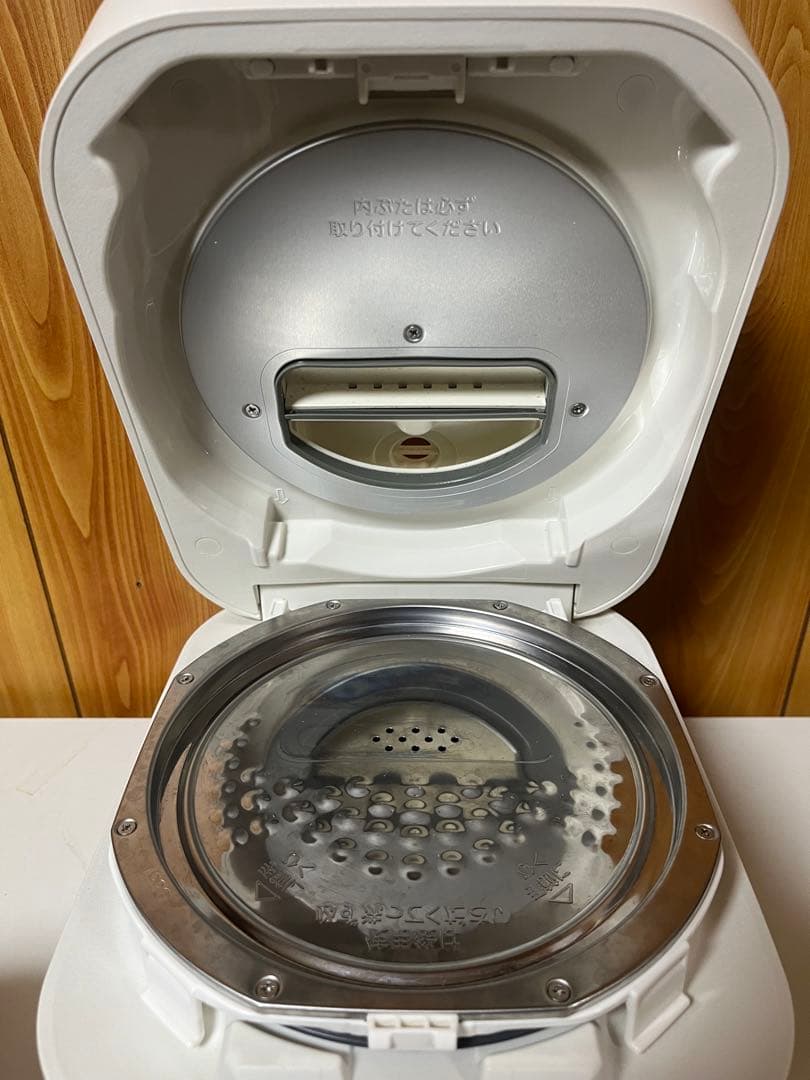 ☆ZOJIRUSHI NW-SA10 5.5合 象印 炊飯器 ホワイト