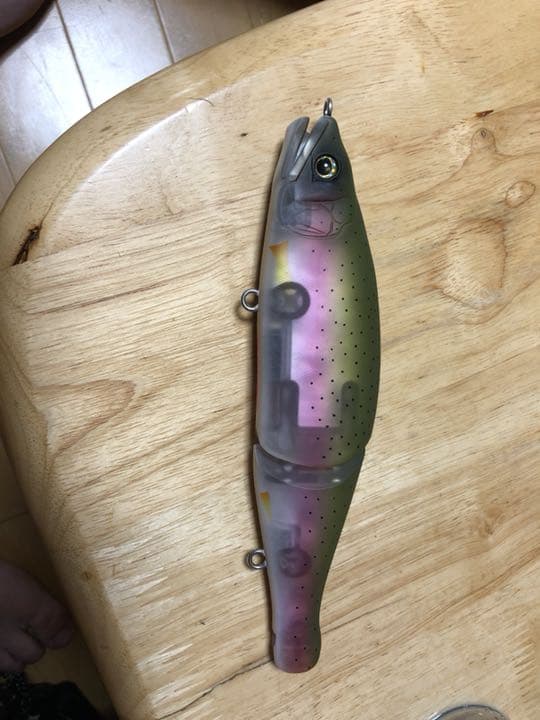 非売品 ジョインテッドクローMagnum ニジマスカラー