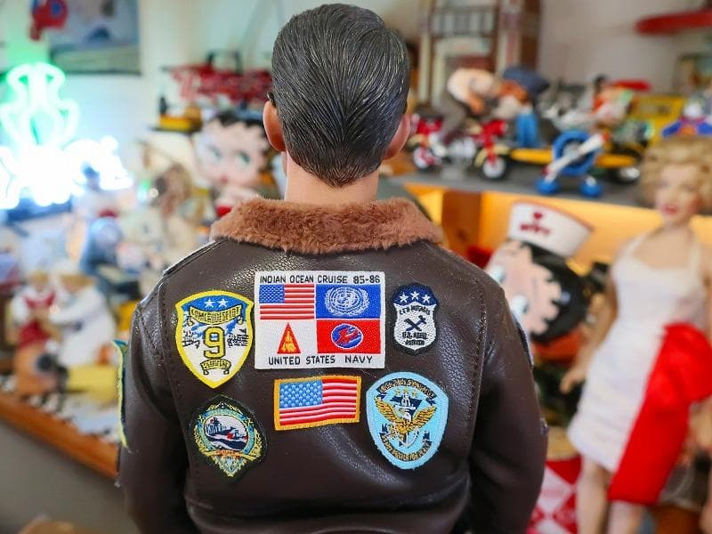 トップガン マーヴェリック トム・クルーズ 1/6フィギュア ヘルメット付