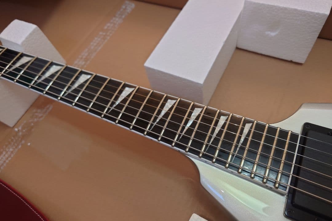 ESP EII E-II ARROW NTブラック×シルバー EMG 85 81