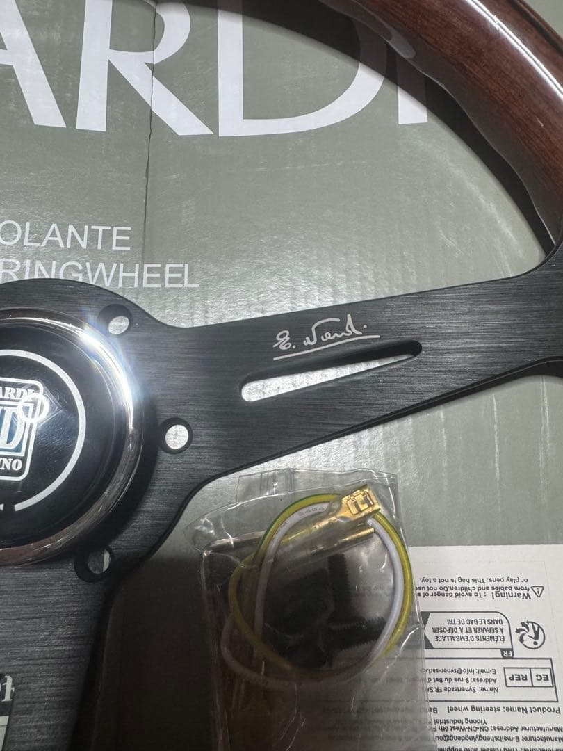 車のハンドル年末超特価❣️