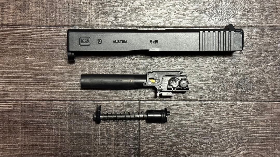 ハ*禁様 ™️GBB Glock19 Gen3 カスタムアウターバレル付き