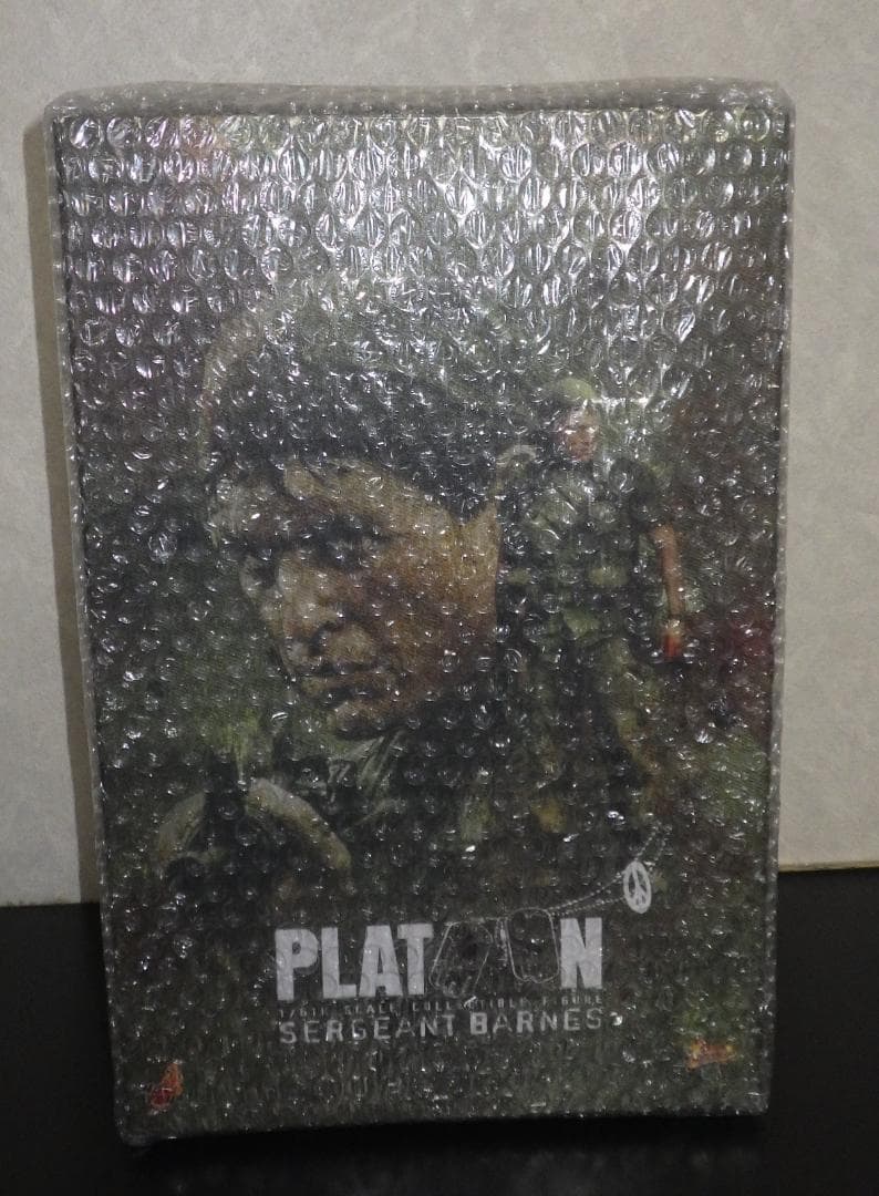 ホットトイズ　HOTTOYS　プラトーン