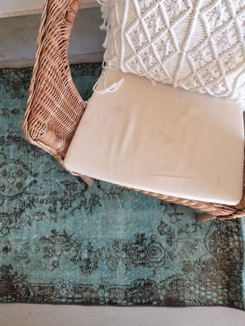 【最終価格】エメラルドグリーンオーバーダイ　ヴィンテージトルコラグ　No.581