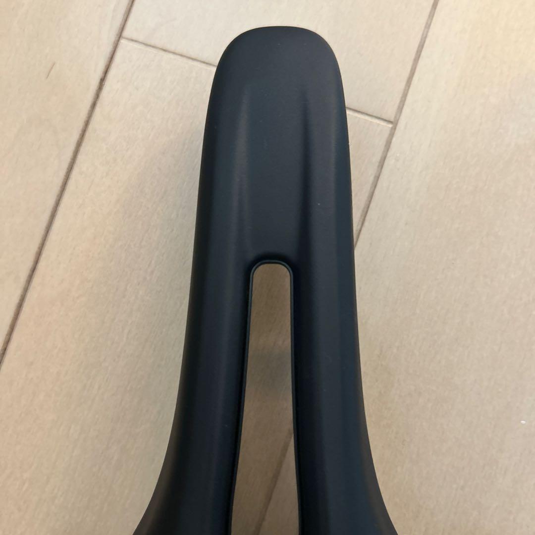 fi'zi:k サドル VENTO ANTARES R3 KIUMレール