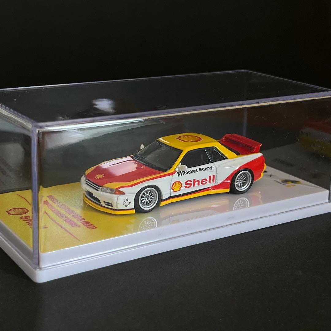 1/64 シェル 32GT-R パンデム ロケバニINNO64 × TINY