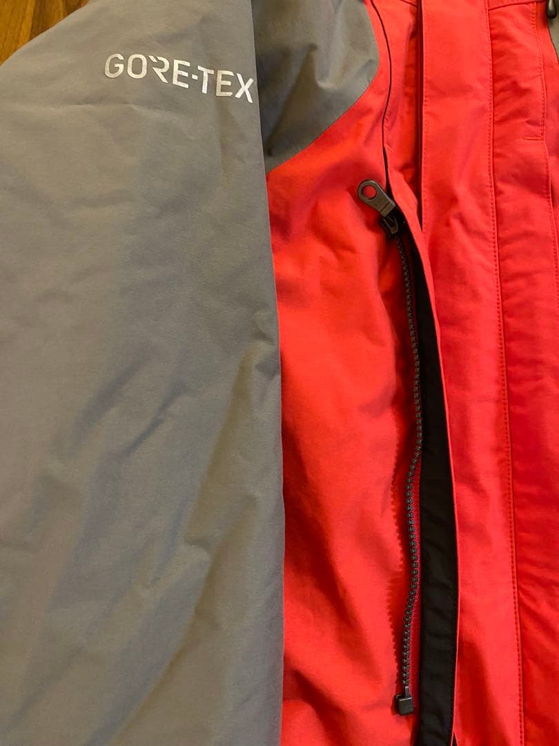 【美品】DAIWA GORE-TEX ウィンタースーツ 上下 M 防寒