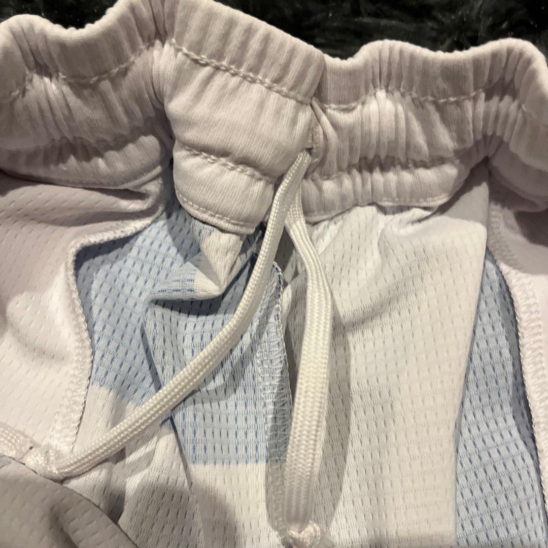 バドミントンパンツ幾何学模様