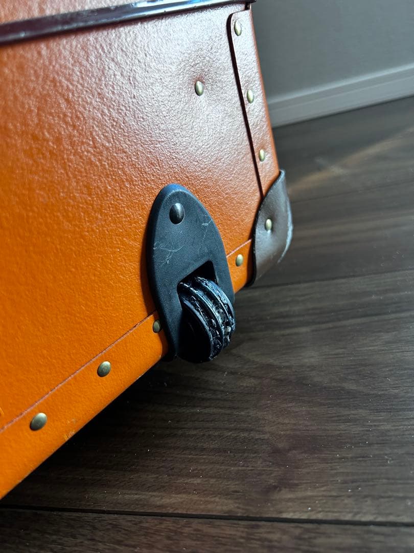 グローブトロッター　スーツケース　オレンジ　機内持ち込みサイズ