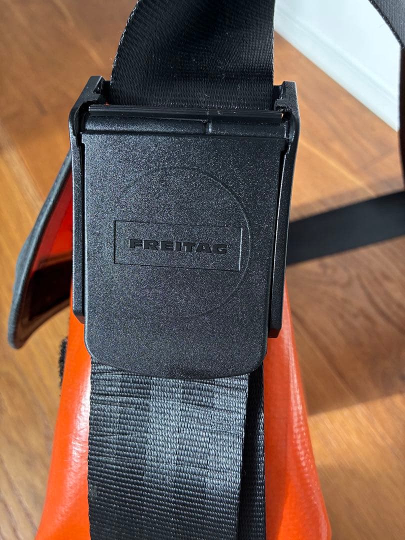 FREITAG オレンジ メッセンジャーバッグ