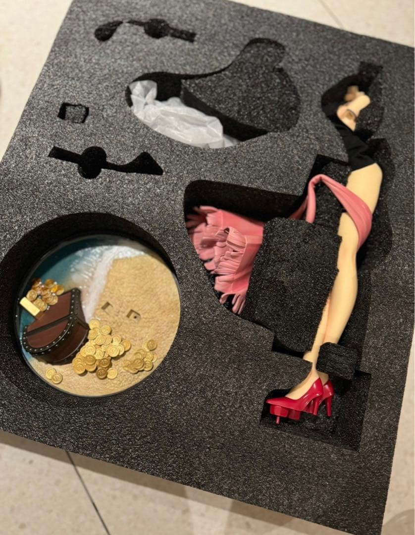 ワンピース 1／4スケール 高配版 ロビン フィギュア ガレージキット