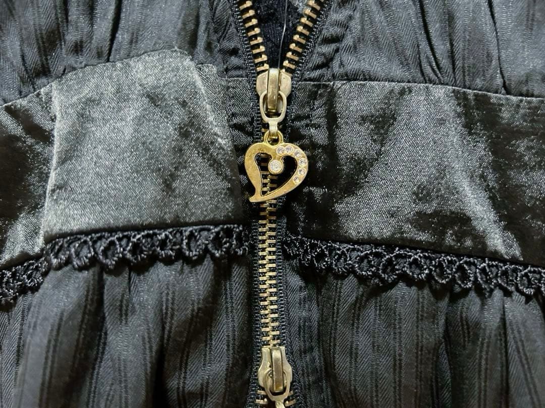 タグ有♡GOLDS♡ハートチャーム＆ダブルジップ♡チョーカー付トップス♡黒ピンク