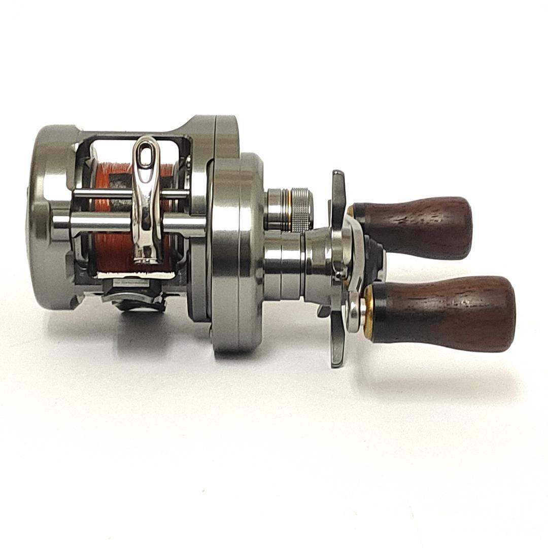 シマノ 17カルカッタコンクエスト BFSHG ハンドルノブ交換 ケース付