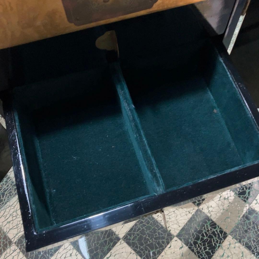 【お値下げしました】化粧箱 宝石箱 中国製 検査済シール有 金色 豪華 花鳥風月