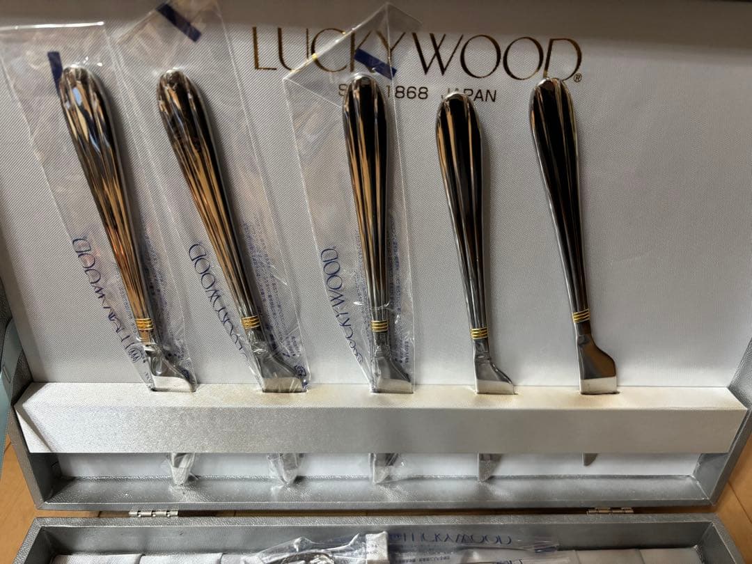 ラッキーウッド　サントラル金彩　カトラリーセット（25本:5種✕5本）