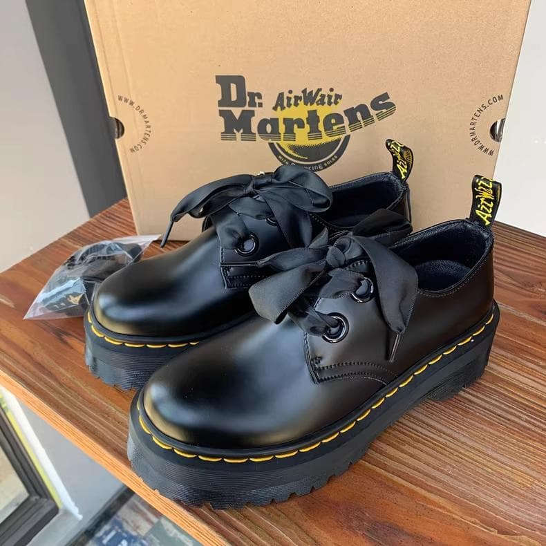 Dr.martens 厚底 2穴 ローカット マーチンブーツ レディース