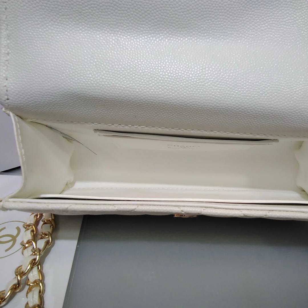 CHANEL〈シャネル〉ノベルティ　ホワイトショルダーバッグ　ホワイトシャドー