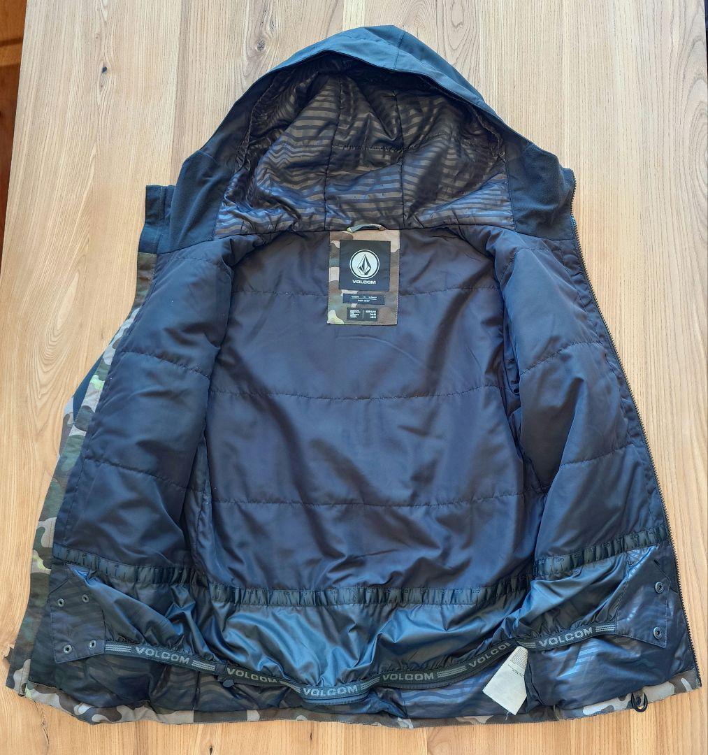 VOLCOMボルコム　キッズ用スノーボードウェア上下セット