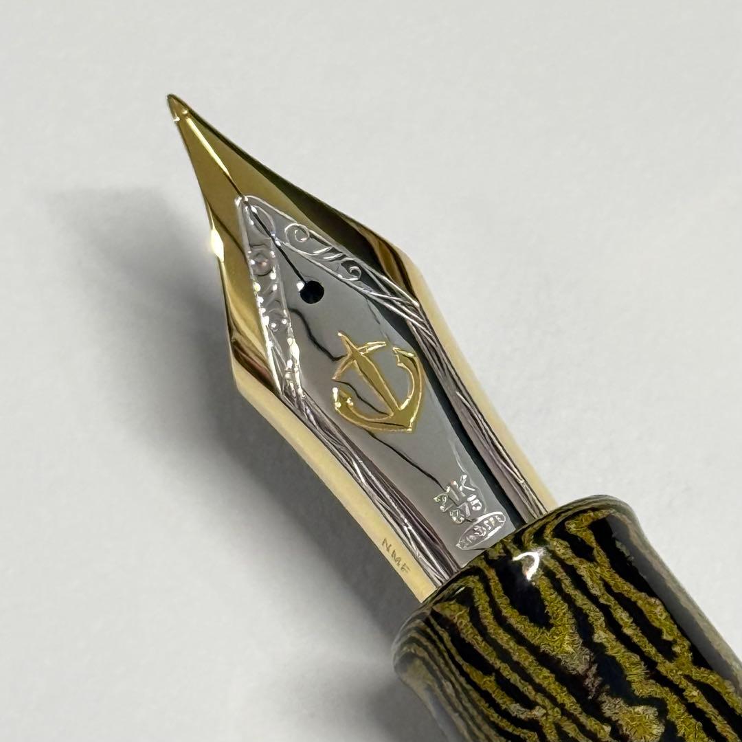 SAILOR セーラー 長刀研ぎ エボナイト 万年筆 猛虎 MF 中細