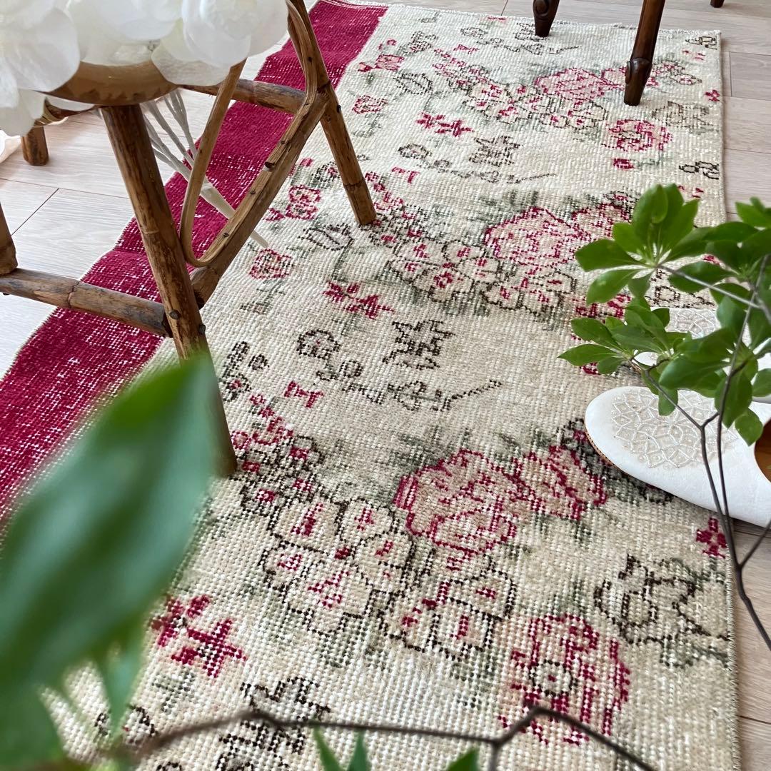 レッド✳︎60×151✳︎ フラワー　ローズ　ランナー　トルコヴィンテージラグ