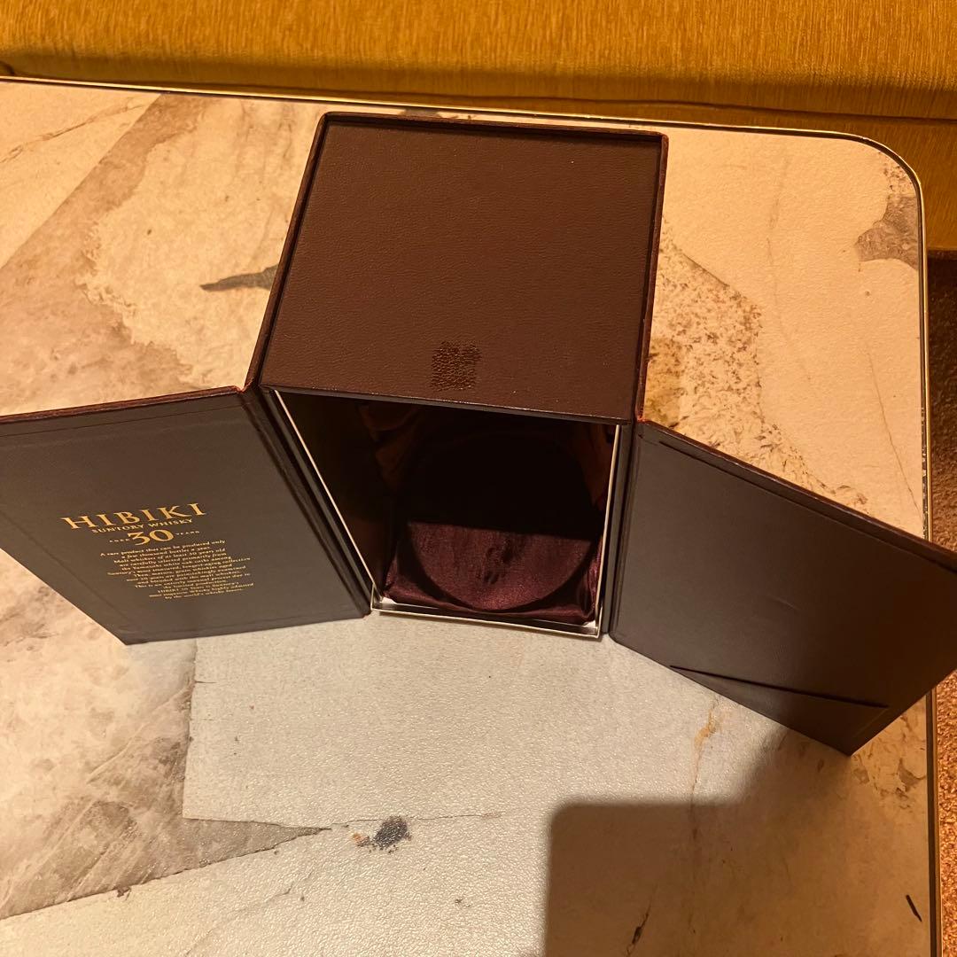 Hibiki 響 30年 空瓶　専用ギフトボックス付き