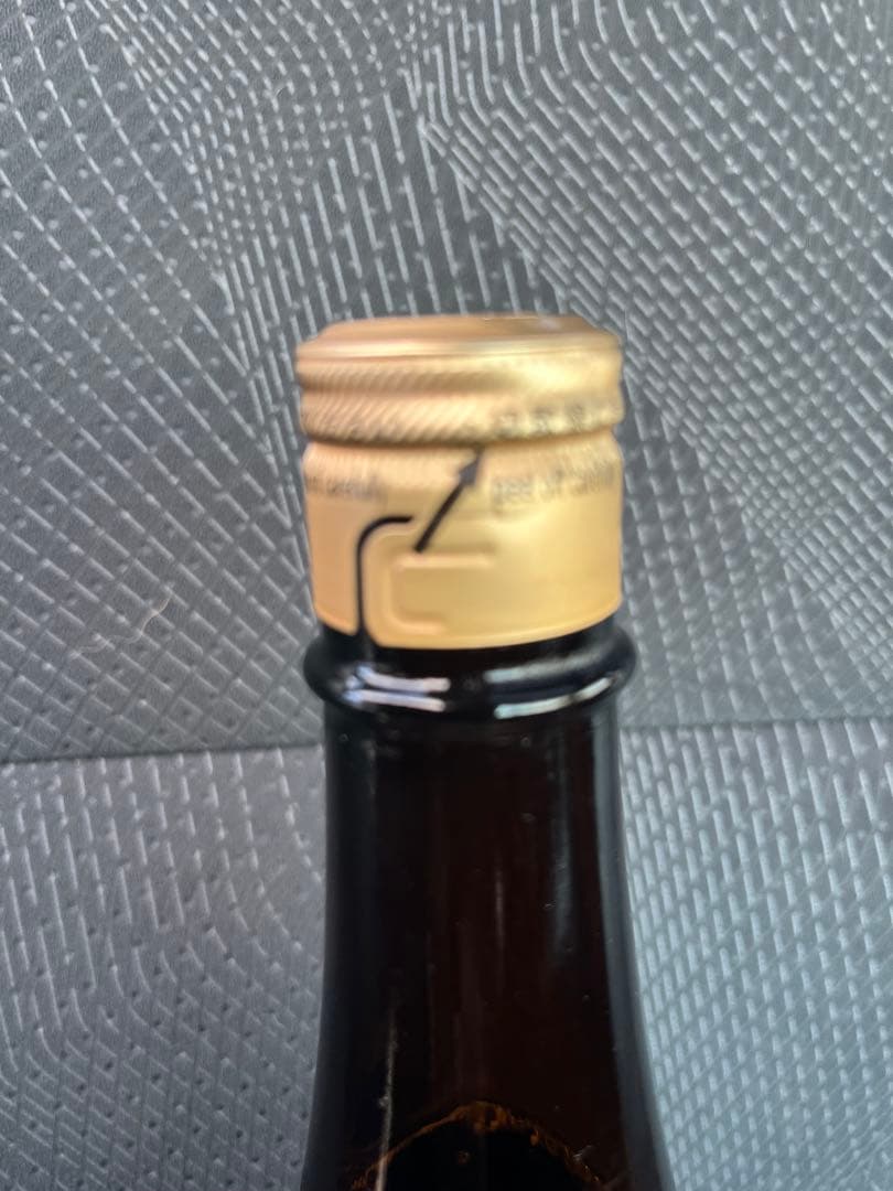 2025年10月　十四代　本丸　1800ml 早い方優先します。