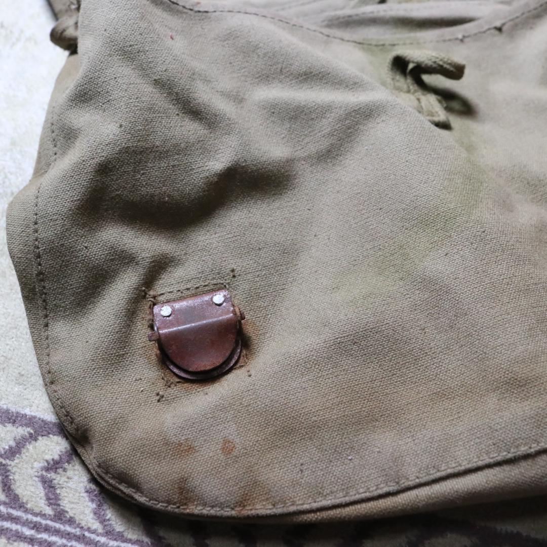 B1345 当時物 旧日本軍 雑嚢 バック ミリタリー 蔵出し うぶだし 時代物