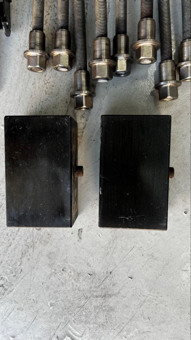 200系ハイエース3インチダウンブロック&ライトレベライザー