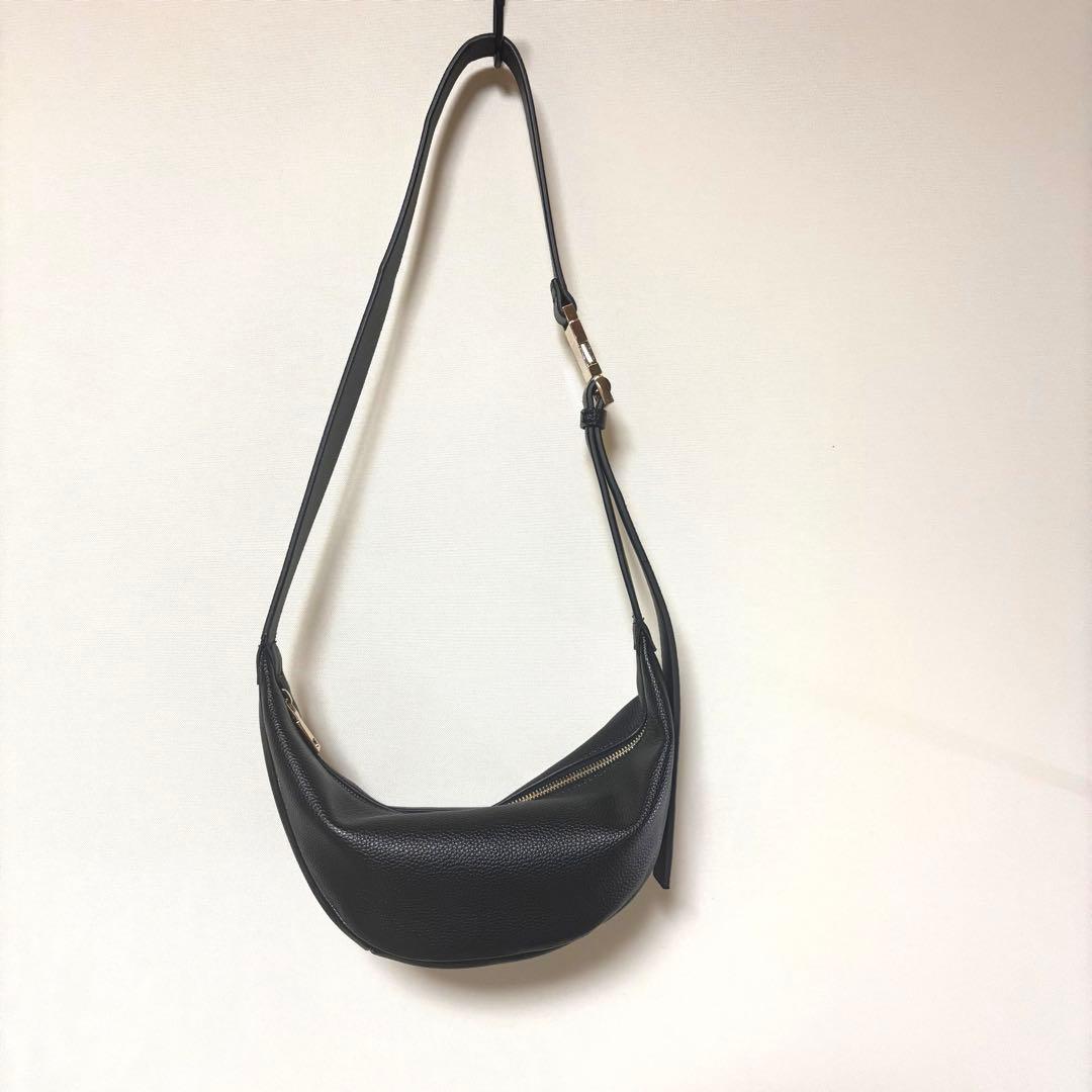 RIVE DROITE リヴドロワ　カーブボディバッグ　ブラック