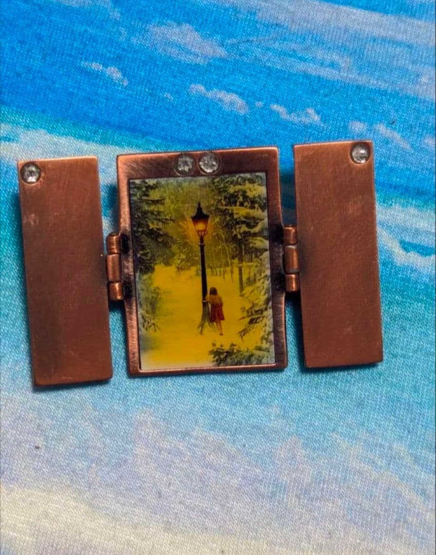 ナルニア国物語 ピン レア 希少 ワードロープ