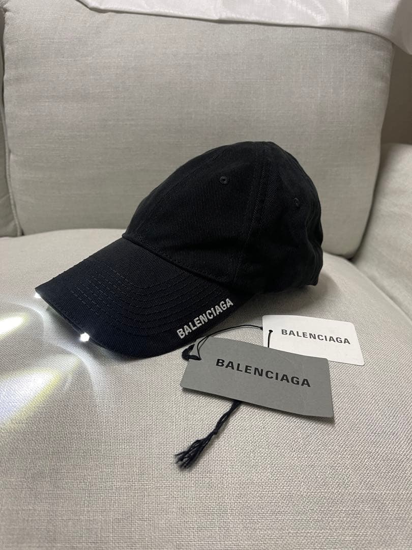 未使用品正規BALENCIAGA LEDライト付きキャップ ベースボールキャップ