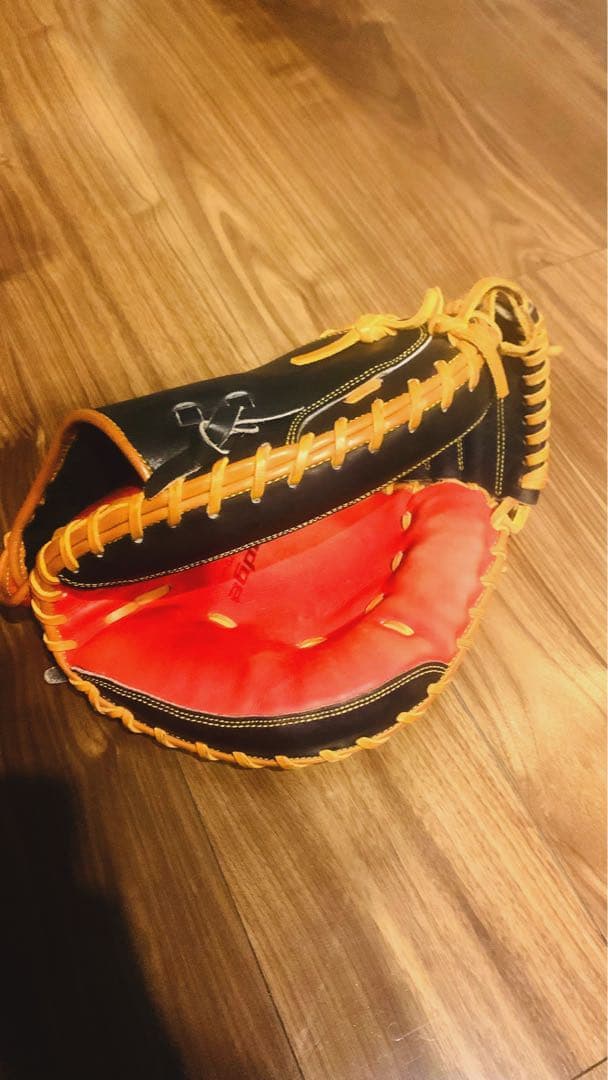 SSKプロエッジ　軟式グローブ 黒/レッド