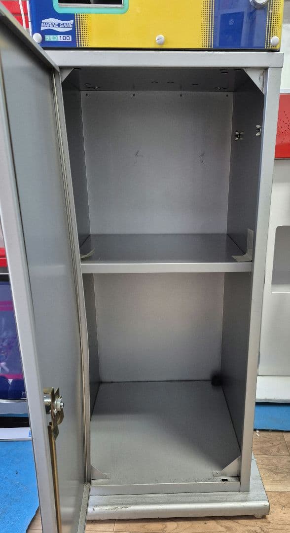 両替機 ラモン100 新紙幣対応変更済 マリンゲーム社製 稼動品