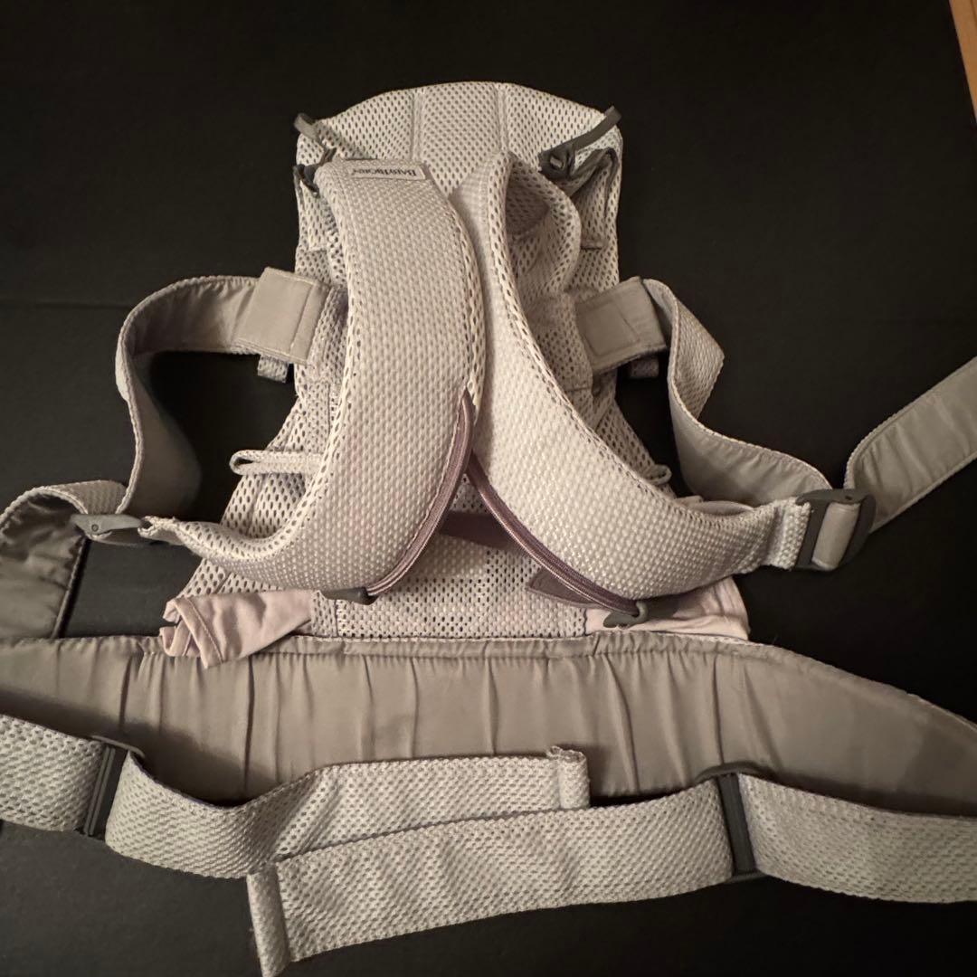 【ベビービョルン】ワンカイエアー 抱っこ紐 ONE KAI Air シルバー