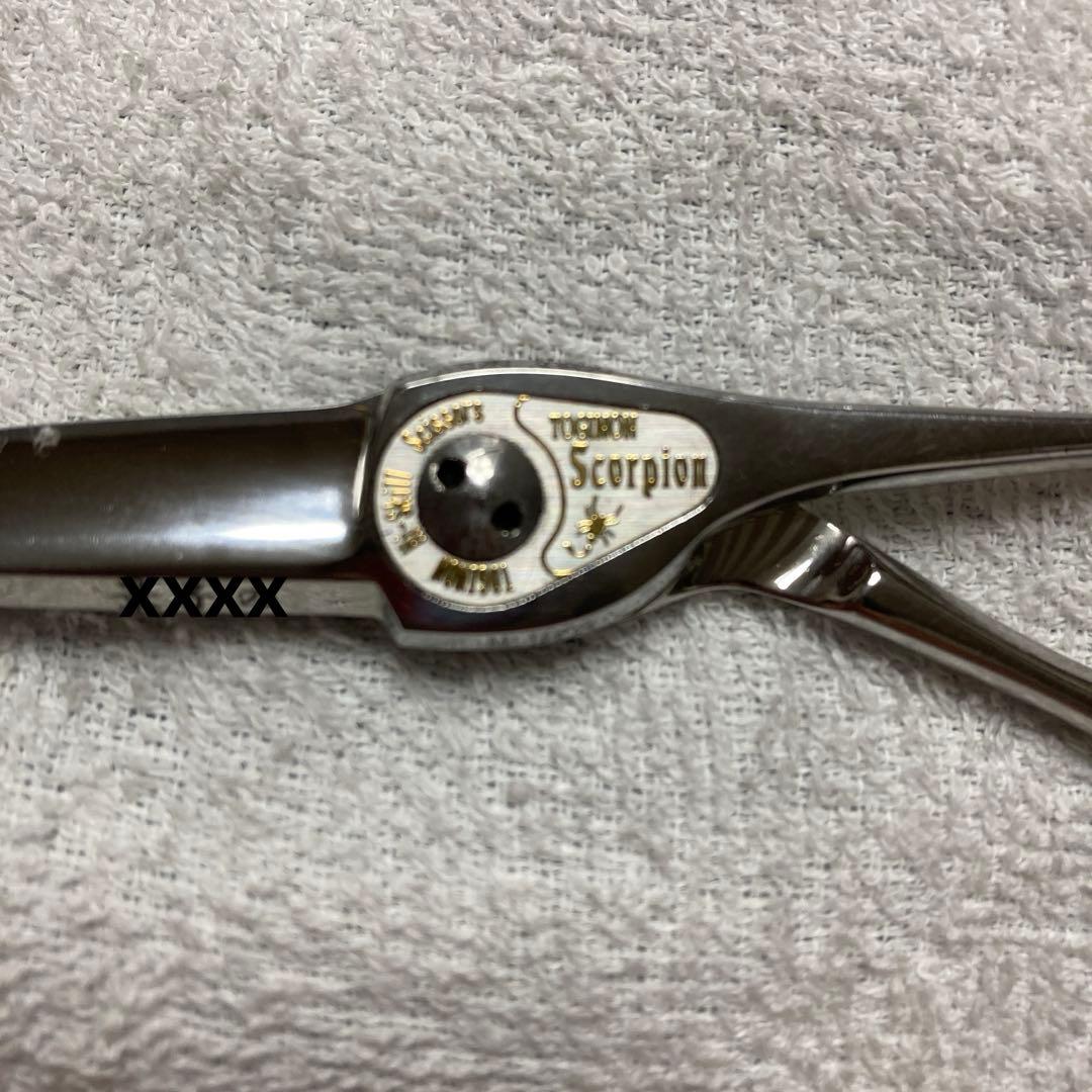 【*】様 Toginon 美容師専用　Scorpion シザー 5.5？インチ