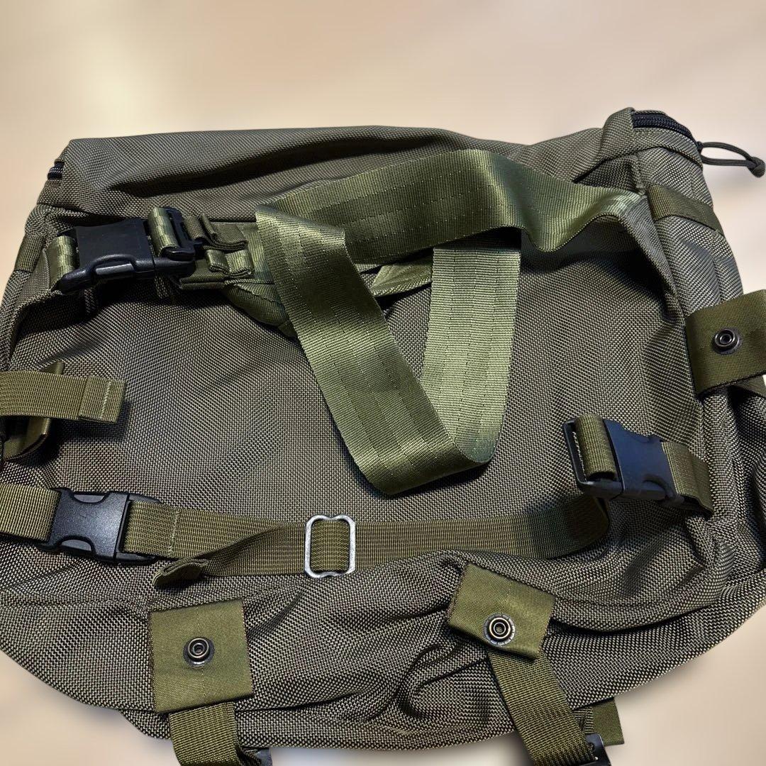 BRIEFING オリーブグリーン メッセンジャーバッグ カーキ