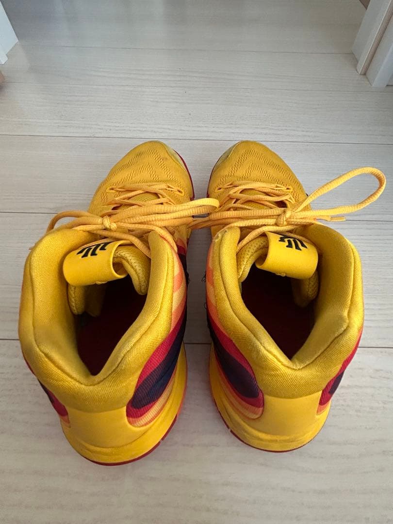 ナイキ　カイリー　カイリー4 アンクリュドリュー　28.5cm