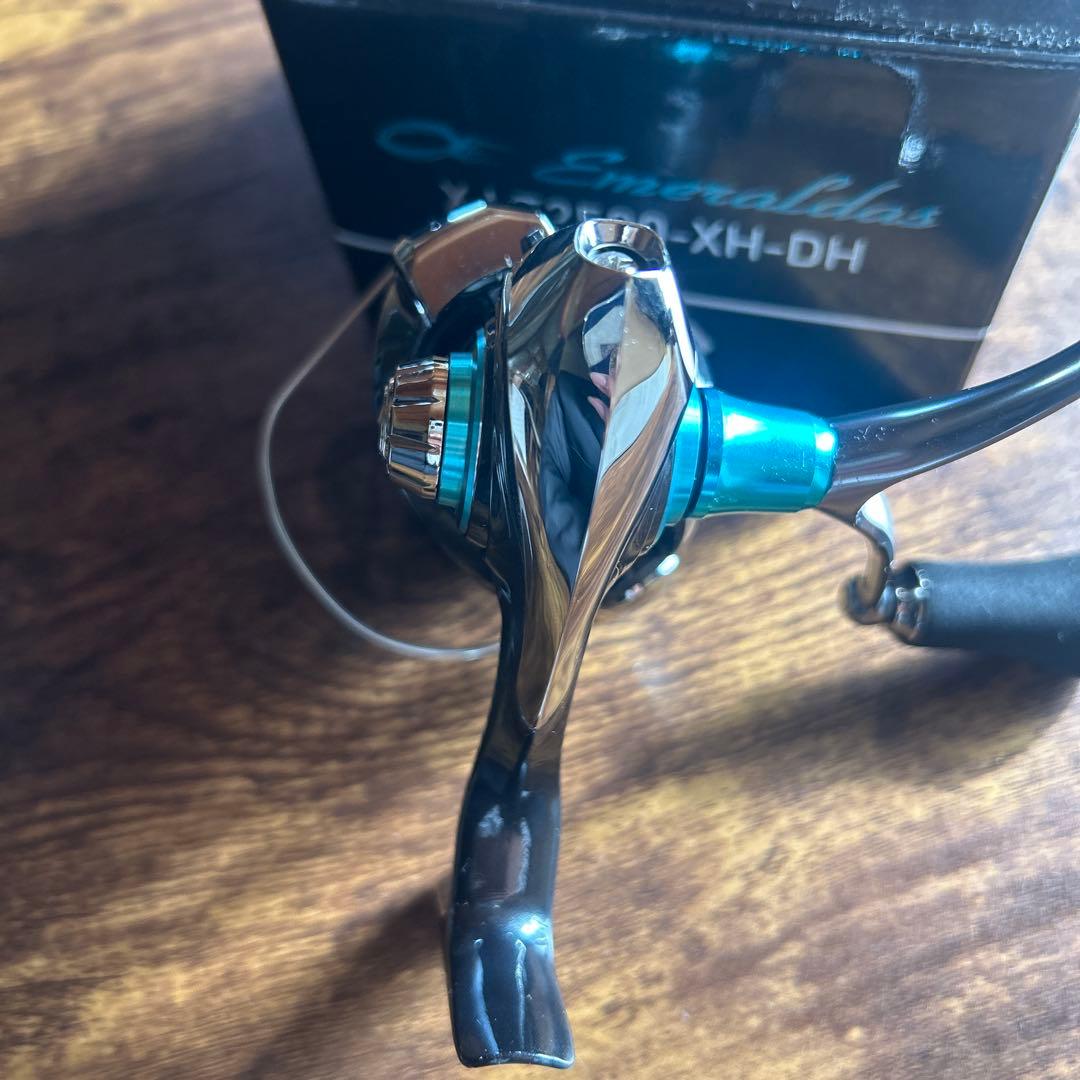 エメラルダススピニングリール　24モデル