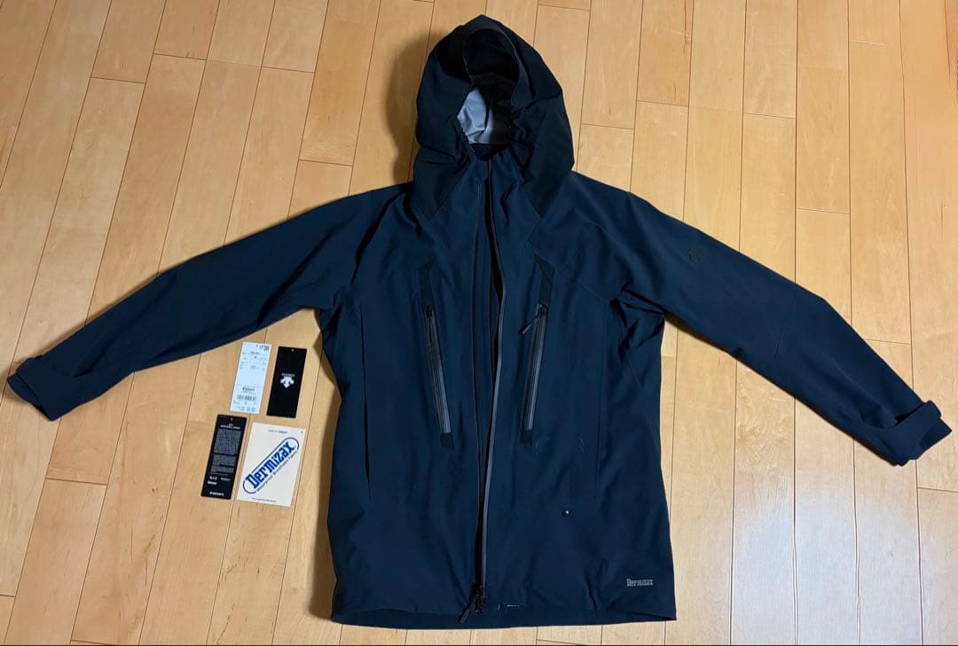 DESCENTE S.I.O HARD SHELL JACKET ネイビー