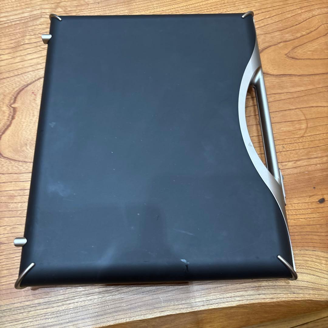 軽くて丈夫な黒のマグネシウムのアタッシュケース