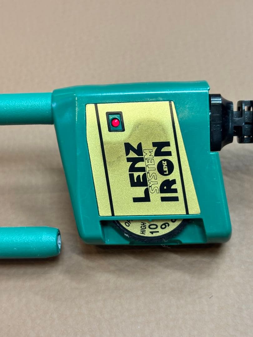 未使用品　LENZ α-4Gレンツアイロン 5角 4ミリ　理容アイロン