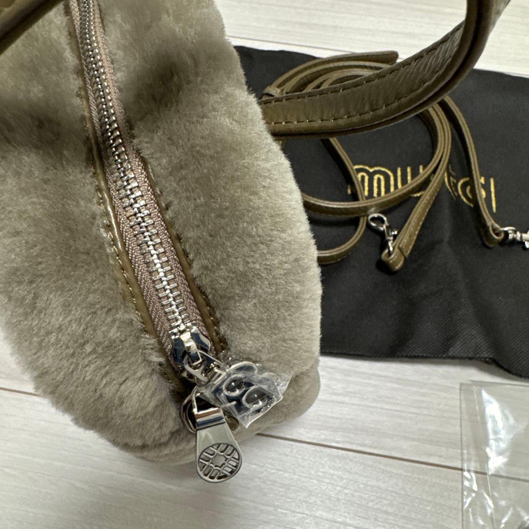 新品未使用　ムータ　ムートン　バッグ　muta レディース　バッグ　チャーム付き