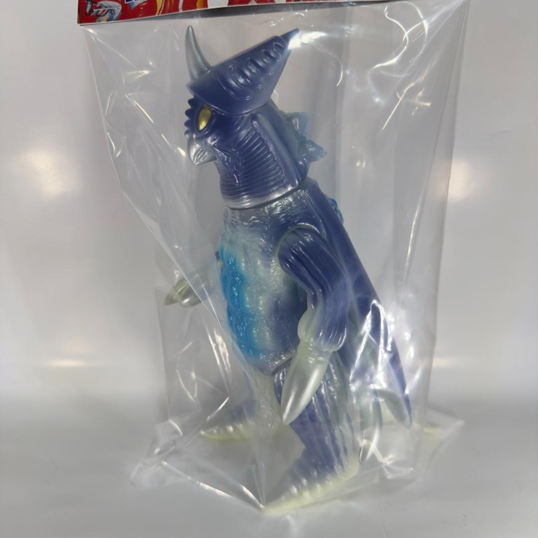 ブルマァク ホタルンガ 蓄光 ソフビアイランド 墓場の画廊 ウルトラマンA