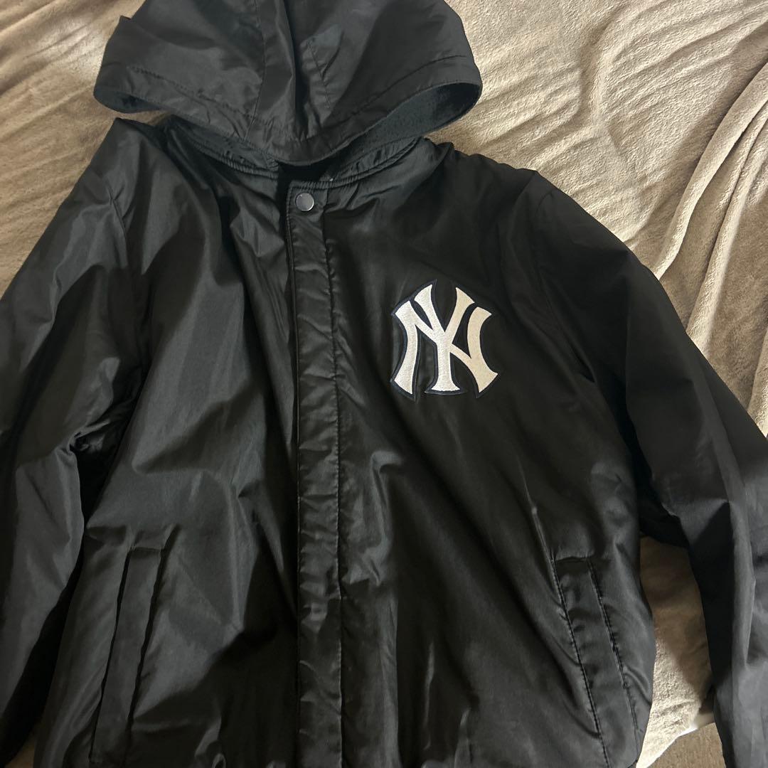 ニューヨーク・ヤンキース フード付きジャケット