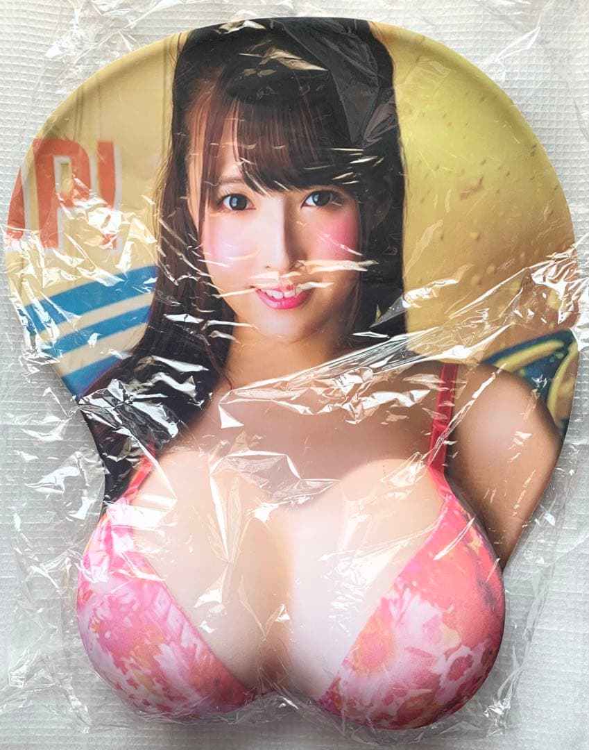 三上悠亜　等身大　おっぱいマウスパッド　水着