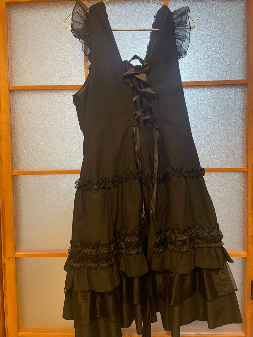 フィジカルドロップ フリルドレス 黒無地ミニ丈