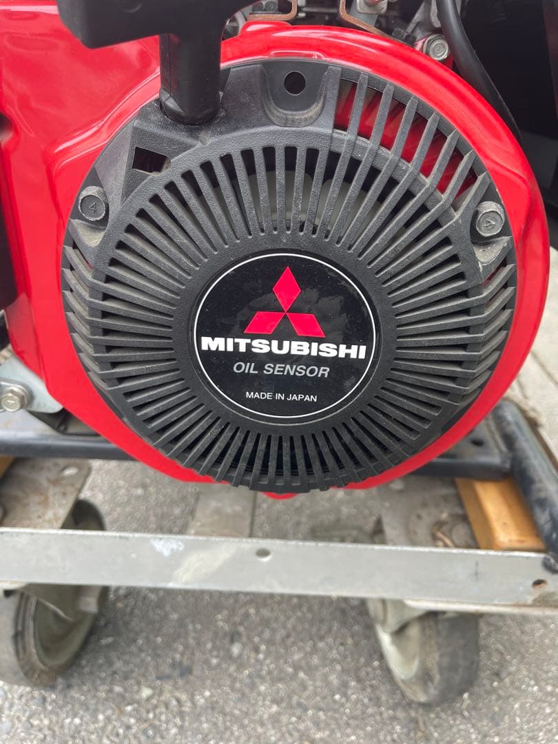 ポータブル発電機 赤 ガソリン
