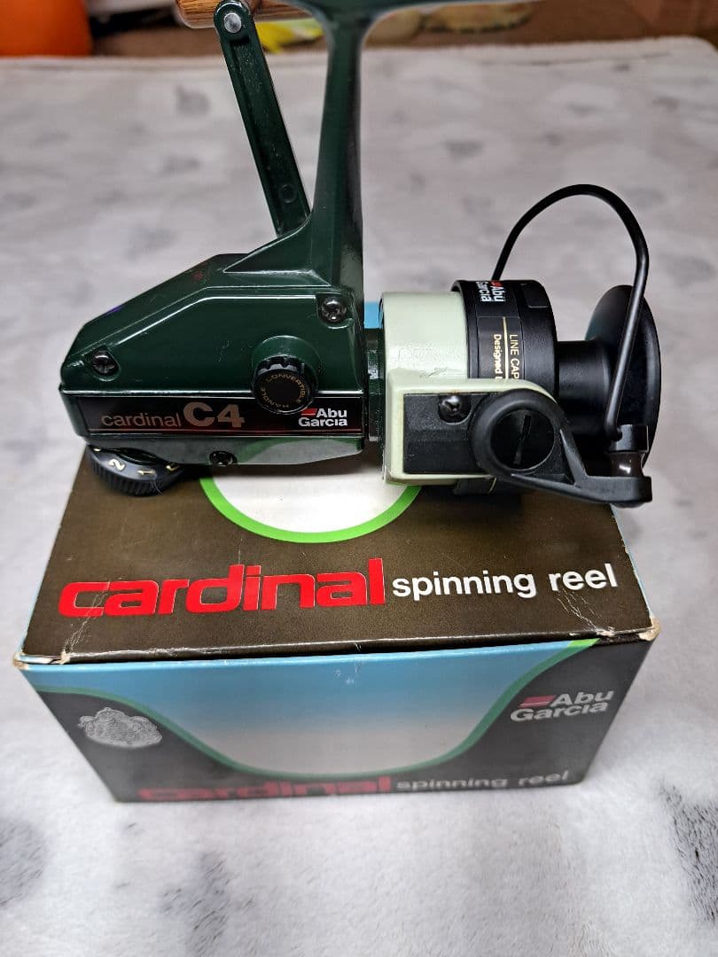 Abu Garcia Cardinal C4 Green　替スプール付