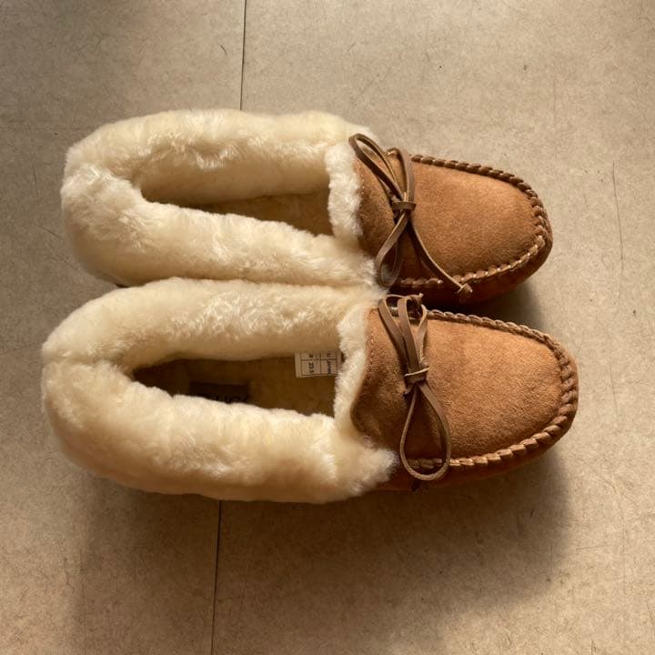 UGG モカシン ダコタ　靴